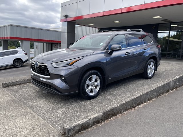 2022 Toyota Highlander Hybrid LE — photo 1 of 10