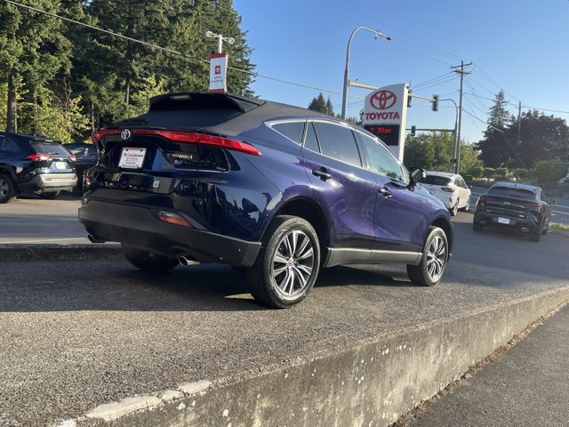 2021 Toyota Venza LE — photo 1 of 7