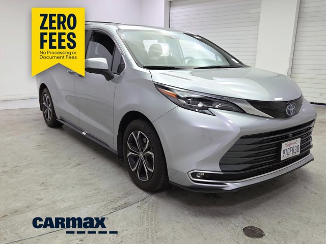 2025 Toyota Sienna Platinum 7-Passenger