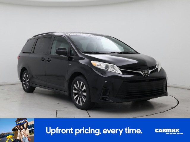 2018 Toyota Sienna LE