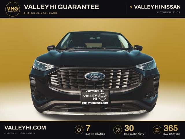 2023 Ford Escape Base — photo 1 of 12