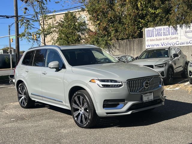 2025 Volvo XC90 Plug-In Hybrid