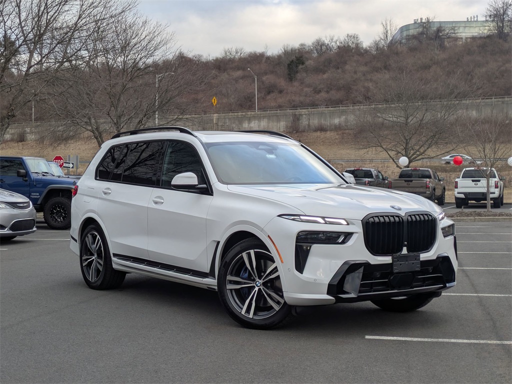 2023 BMW X7