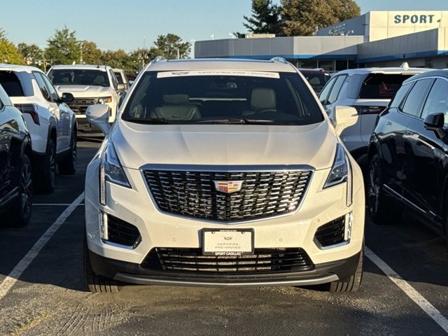 2025 Cadillac XT5 — photo 1 of 5