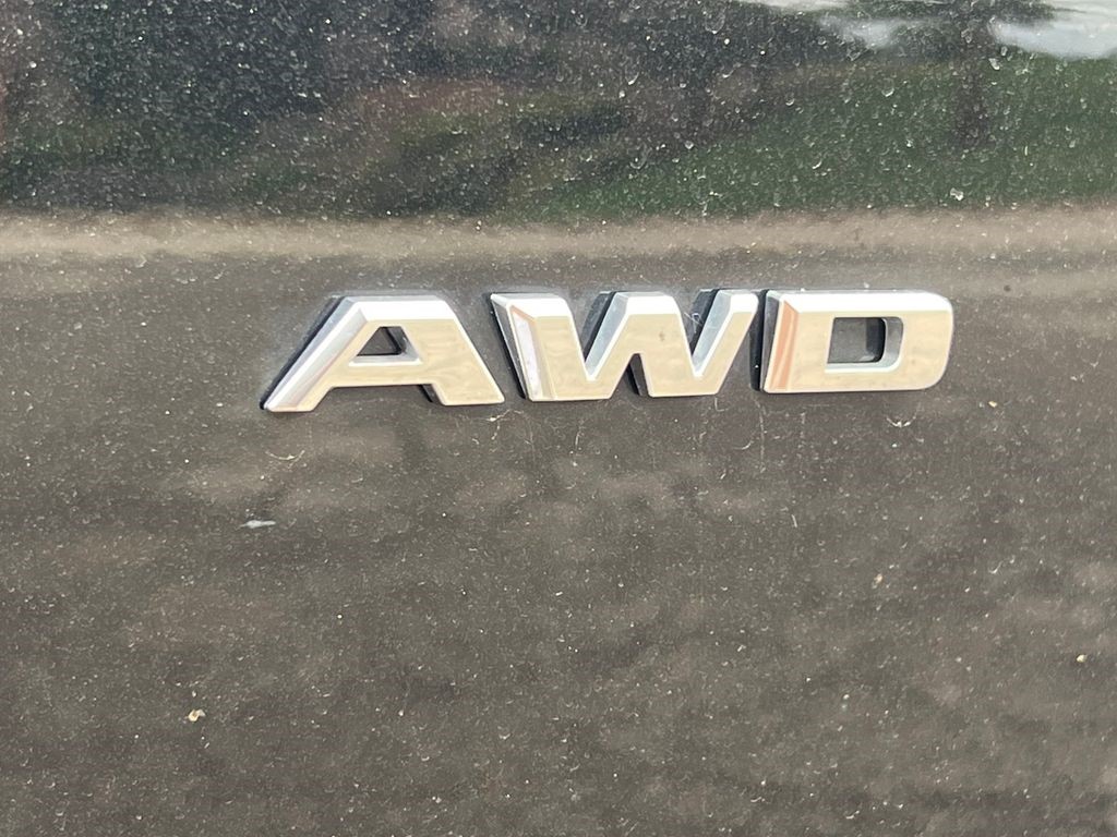 2024 Cadillac XT5 — photo 1 of 6