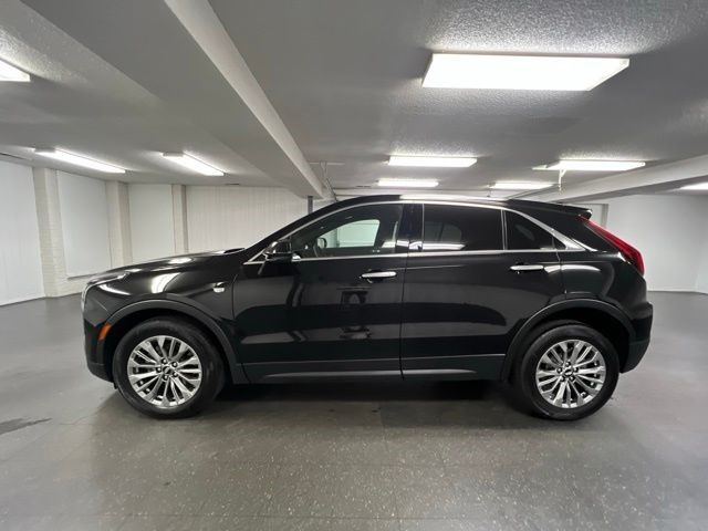 2024 Cadillac XT4 — photo 1 of 6