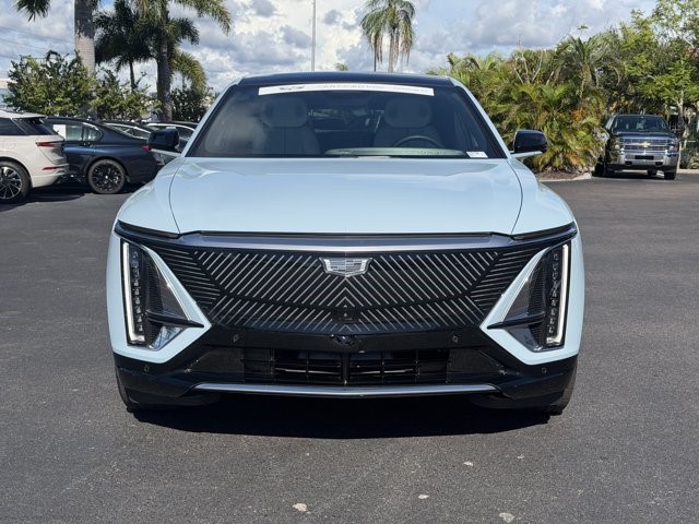 2024 Cadillac LYRIQ — photo 1 of 6