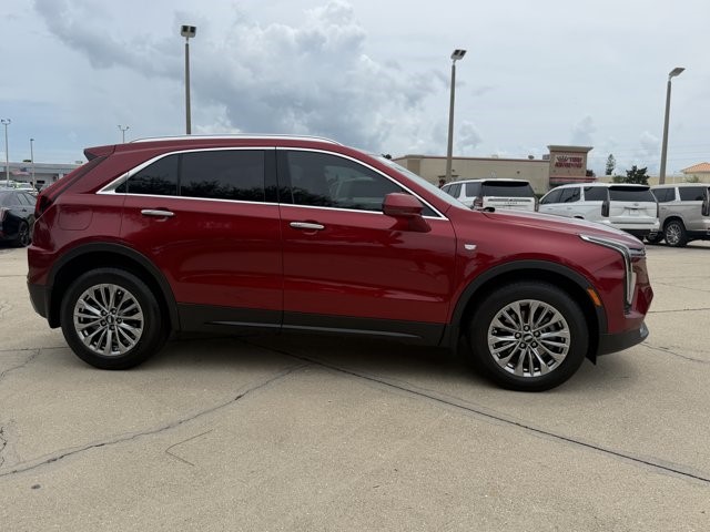 2024 Cadillac XT4 — photo 1 of 6