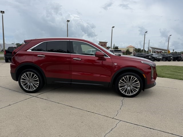 2024 Cadillac XT4 — photo 1 of 6
