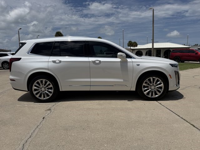 2023 Cadillac XT6 — photo 1 of 6