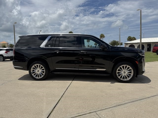 2023 Cadillac Escalade ESV — photo 1 of 6