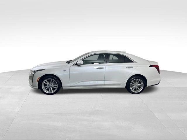 2024 Cadillac XT6 — photo 1 of 6