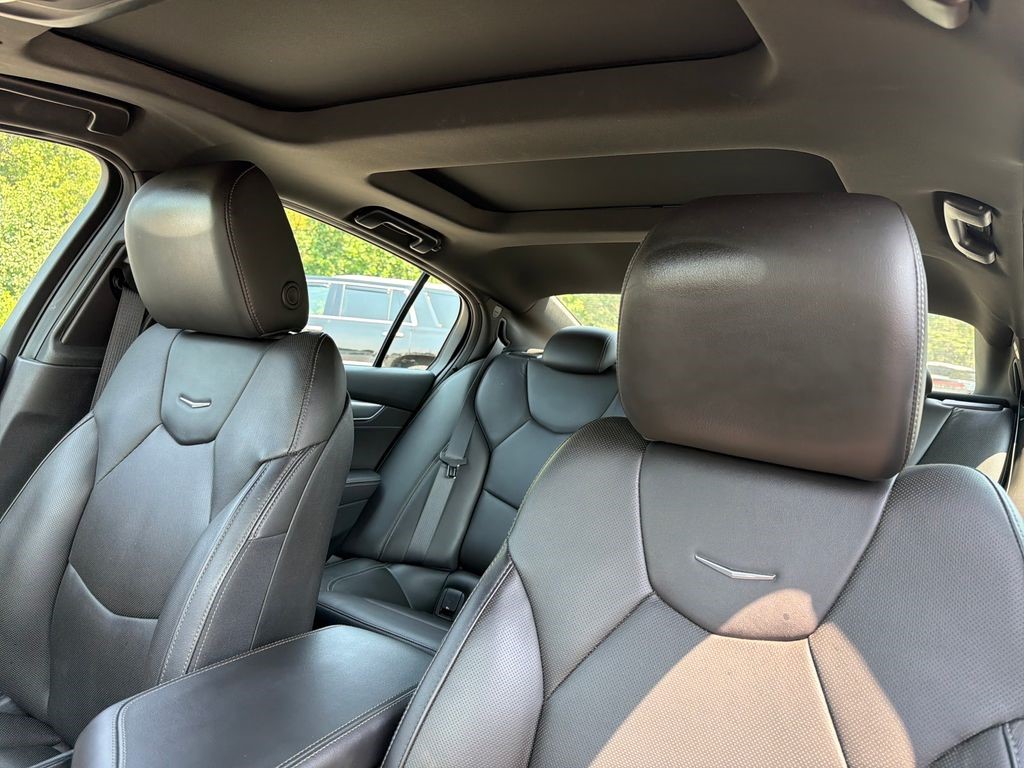 2025 Cadillac CT5 — photo 1 of 6
