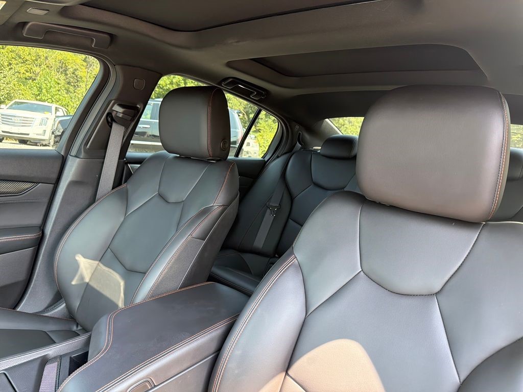 2022 Cadillac CT5-V — photo 1 of 6