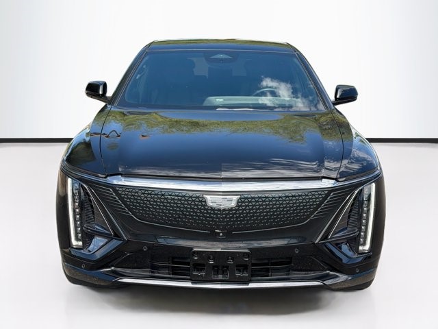 2024 Cadillac LYRIQ — photo 1 of 6