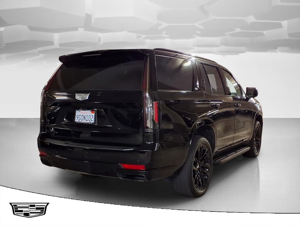 2023 Cadillac Escalade — photo 1 of 6