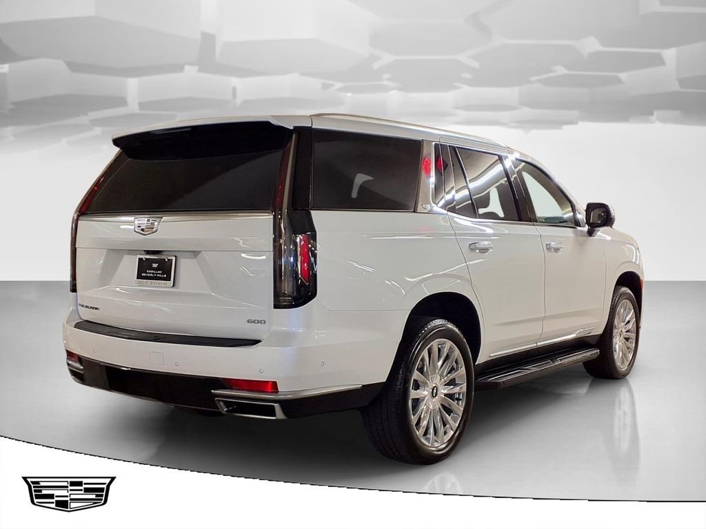 2024 Cadillac Escalade — photo 1 of 6
