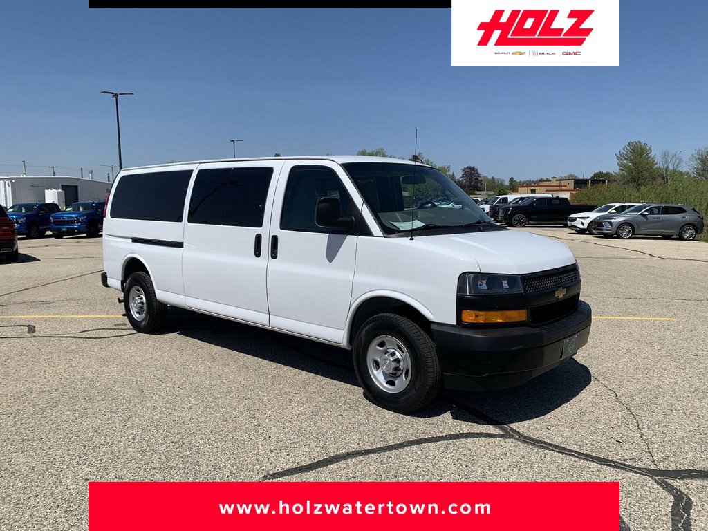 2022 Chevrolet Express Passenger