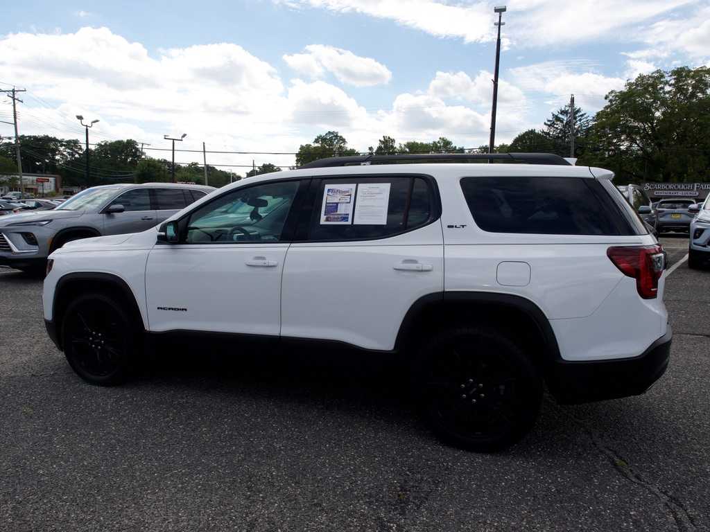 2023 GMC Acadia SLT — photo 1 of 6