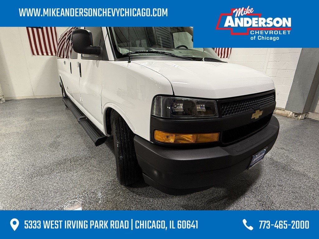 2022 Chevrolet Express Passenger