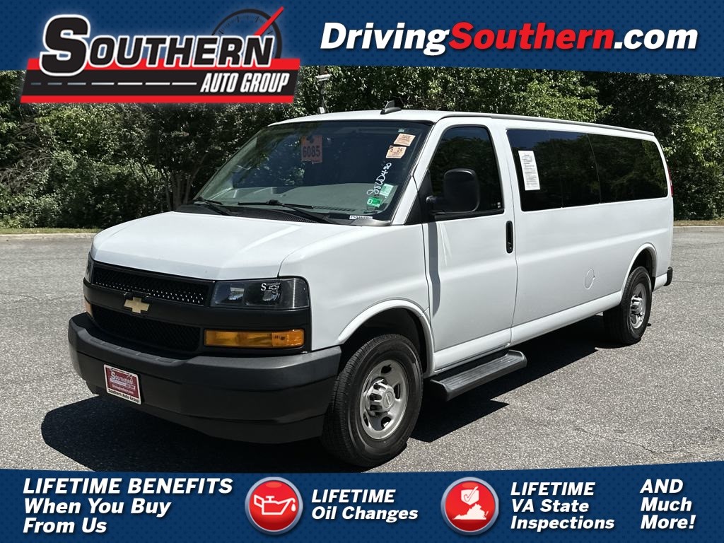 2022 Chevrolet Express Passenger