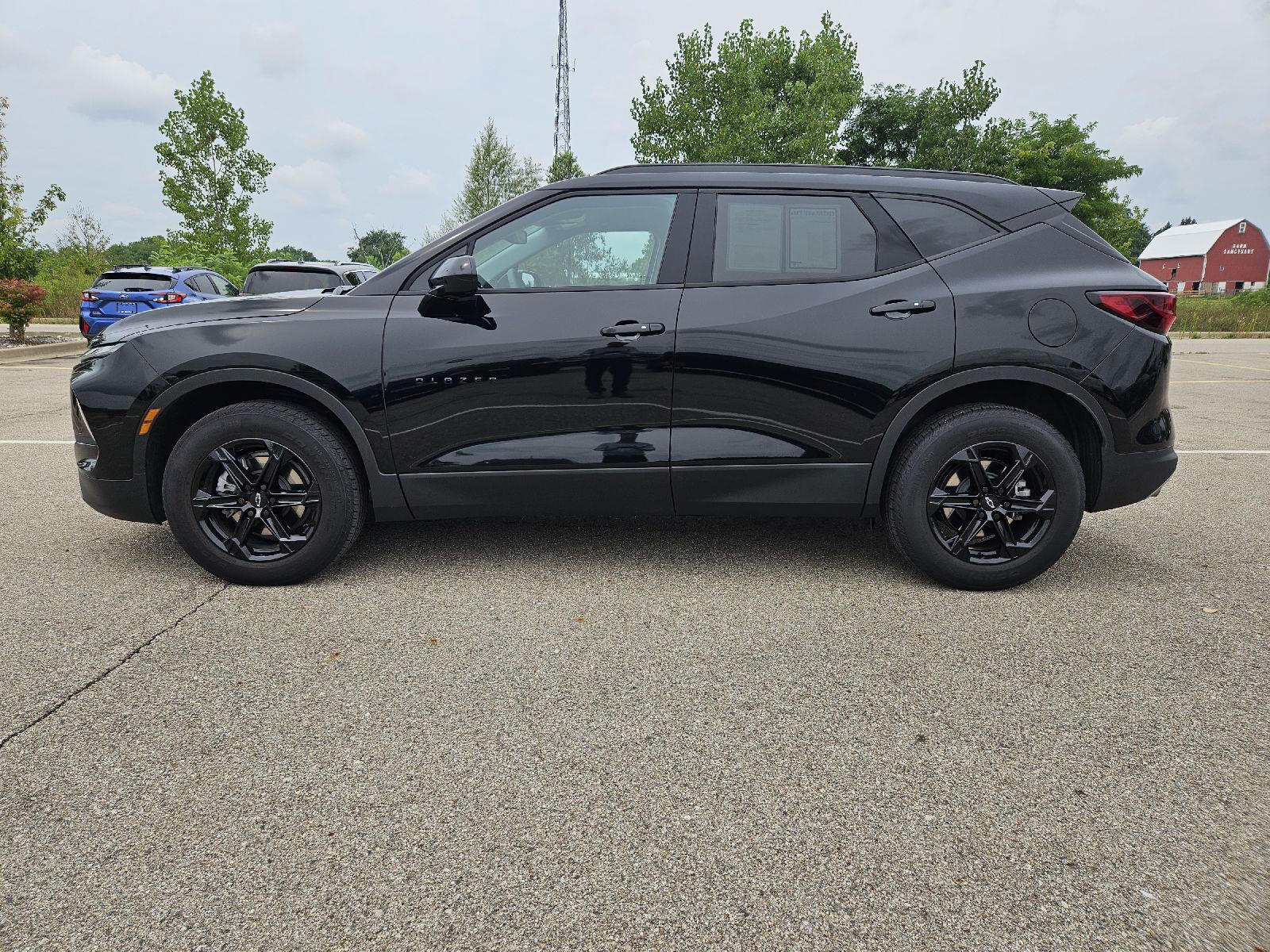 2023 Chevrolet Blazer LT — photo 1 of 6