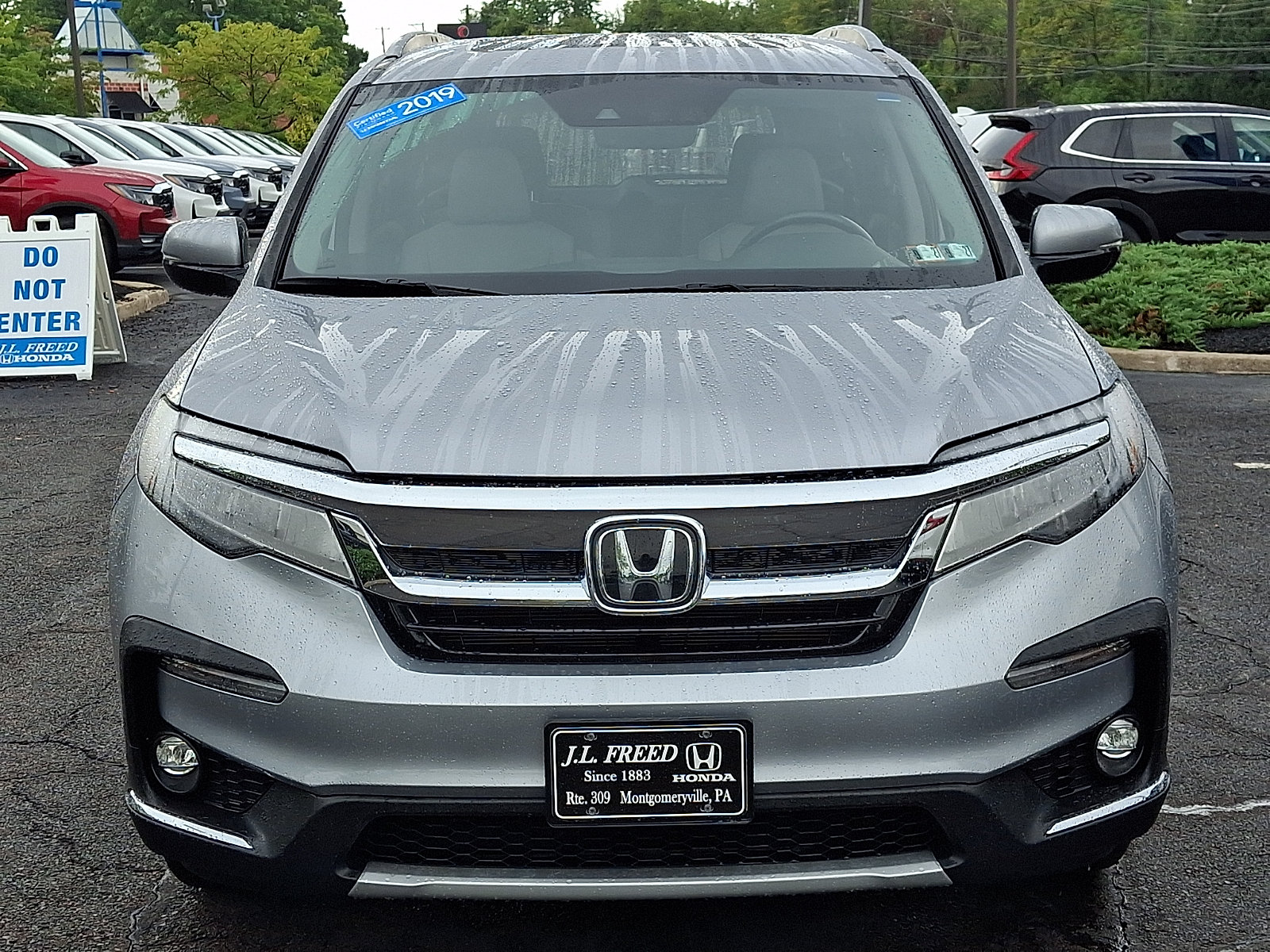 2019 Honda Pilot AWD Touring-7 — photo 1 of 6