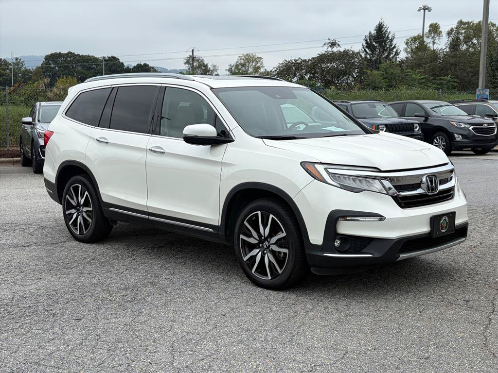 2019 Honda Pilot AWD Touring-7 — photo 1 of 6