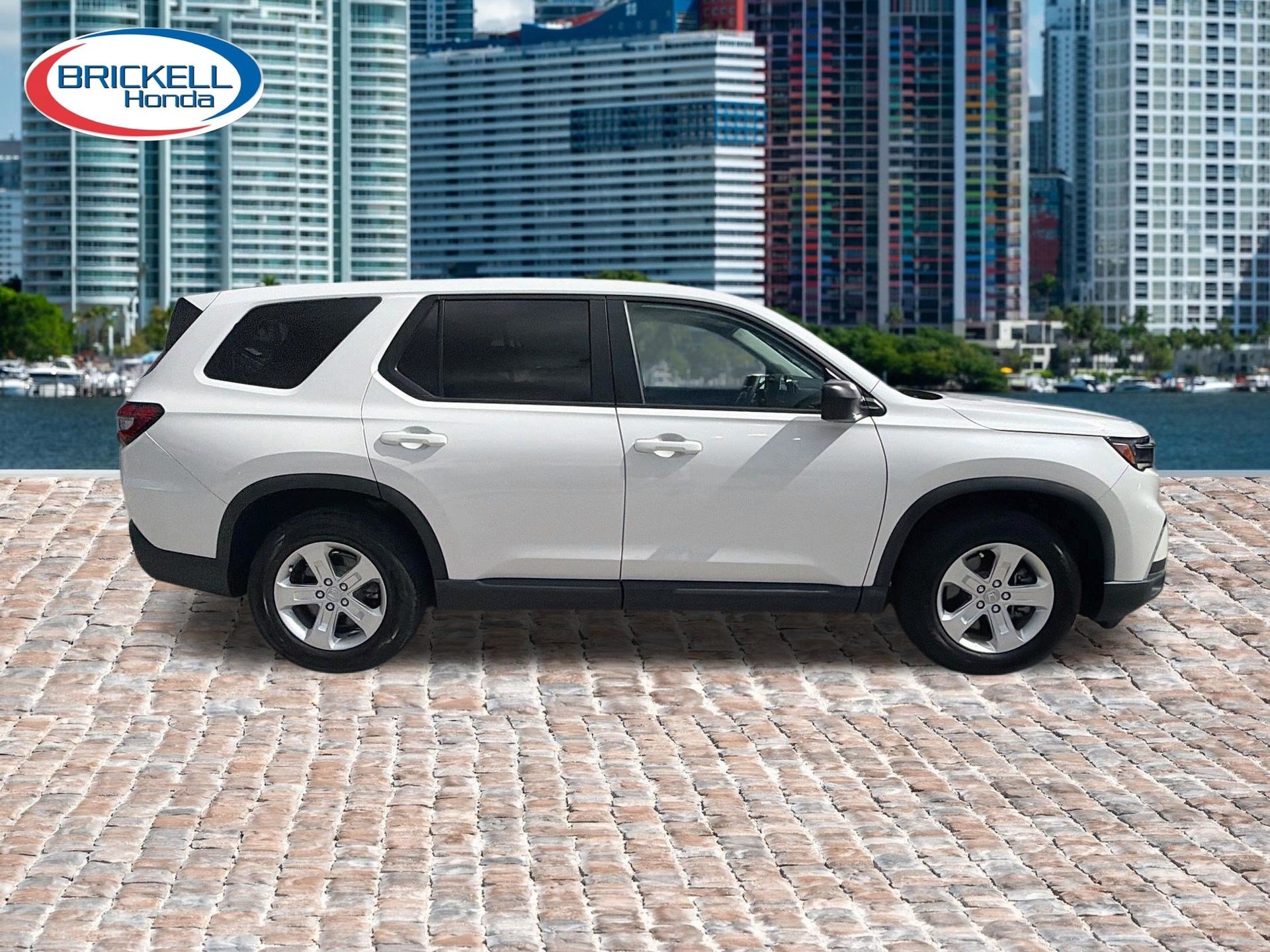 2023 Honda Pilot 2WD LX — photo 1 of 6