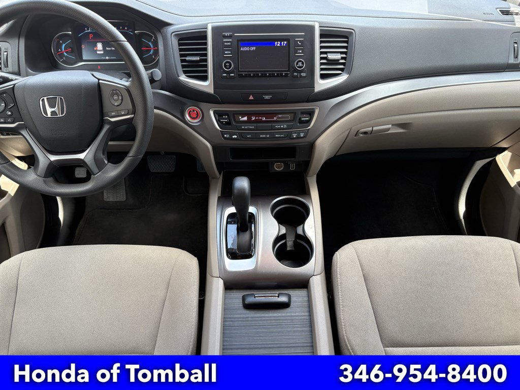 2019 Honda Pilot 2WD LX — photo 1 of 6