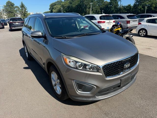 2016 Kia Sorento LX — photo 1 of 12