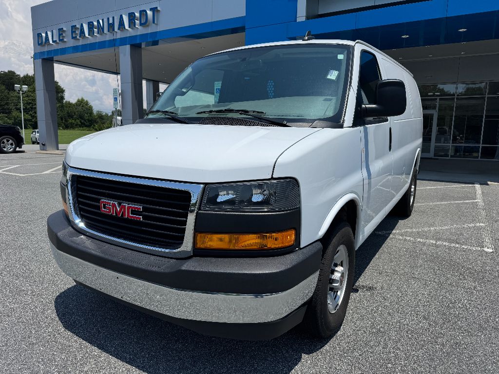 2022 GMC Savana Cargo Van