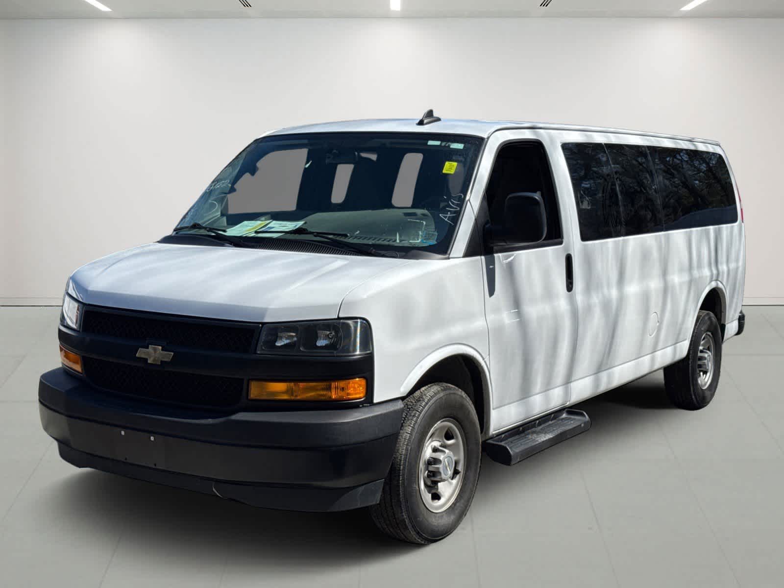 2022 Chevrolet Express Passenger