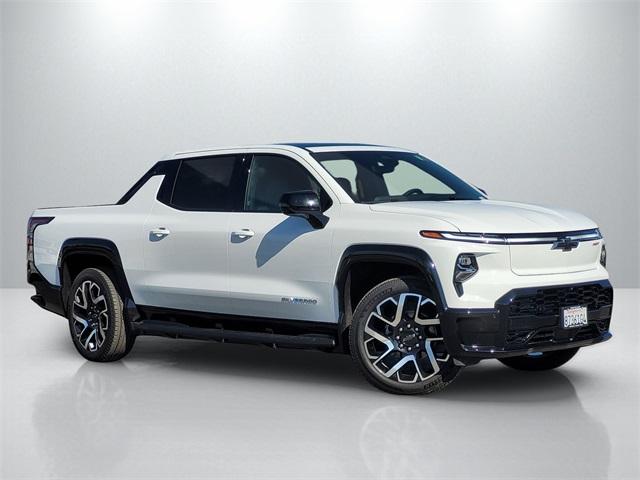 2025 Chevrolet Silverado EV RST