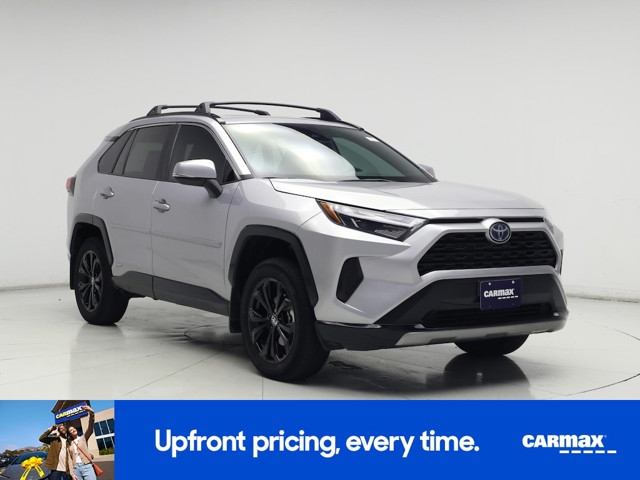 2024 Toyota RAV4 SE