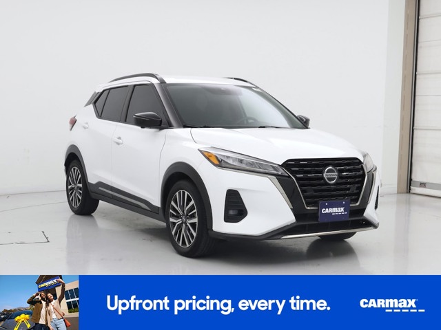 2021 Nissan Kicks SR