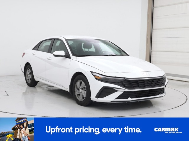 2024 Hyundai Elantra SE