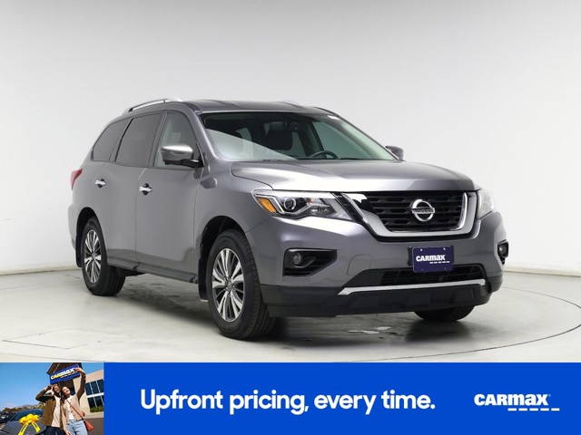 2017 Nissan Pathfinder SL
