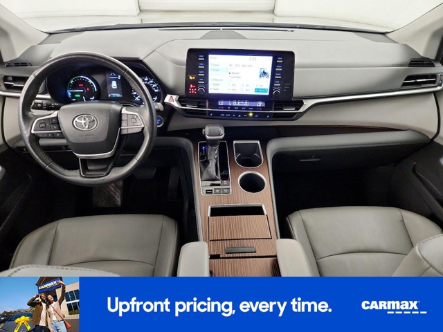 2023 Toyota Sienna XLE