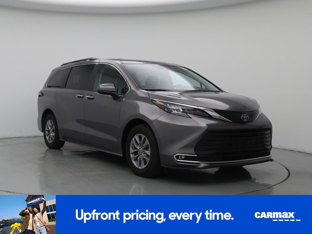 2024 Toyota Sienna XLE