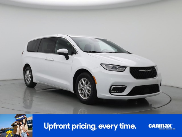 2023 Chrysler Pacifica Touring