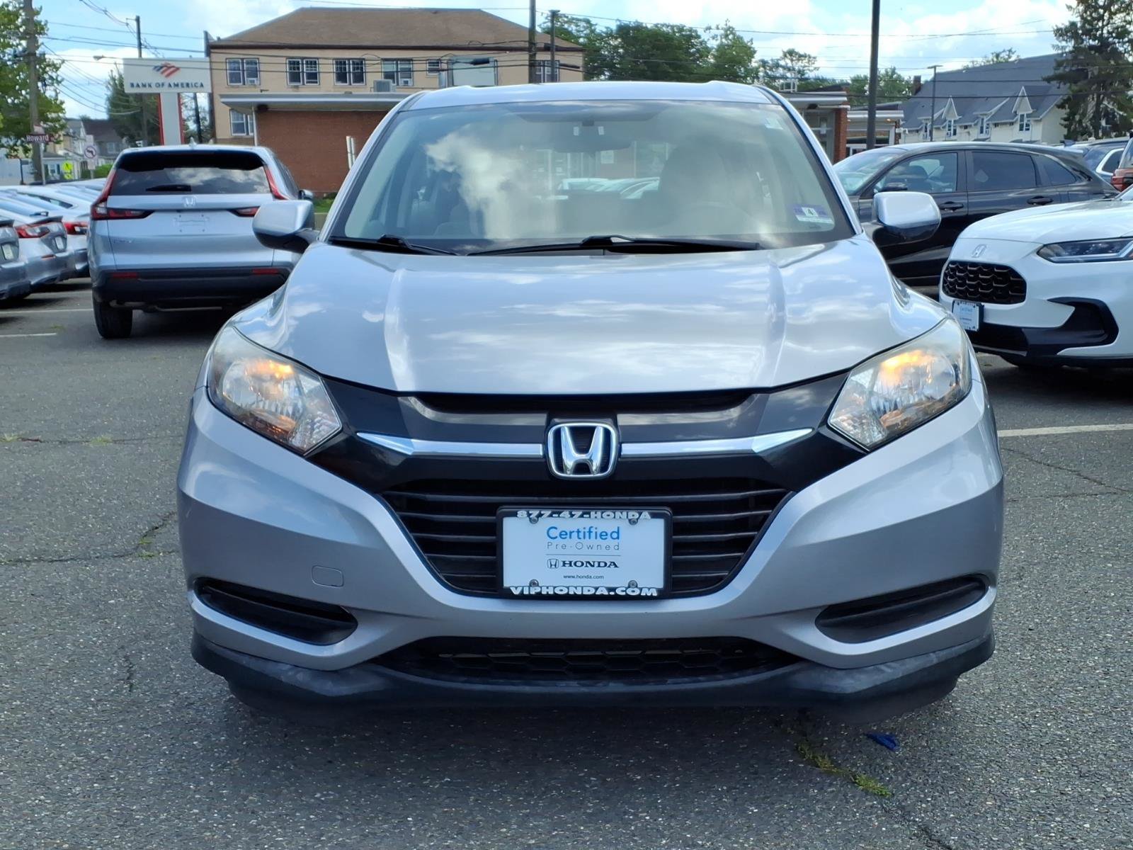 2017 Honda HR-V AWD LX — photo 1 of 6