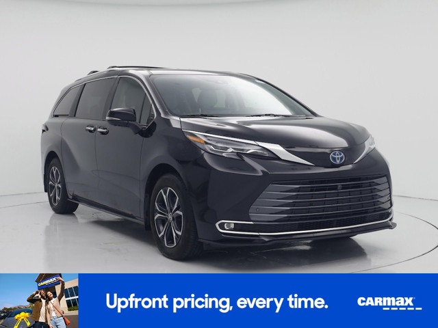 2025 Toyota Sienna Platinum