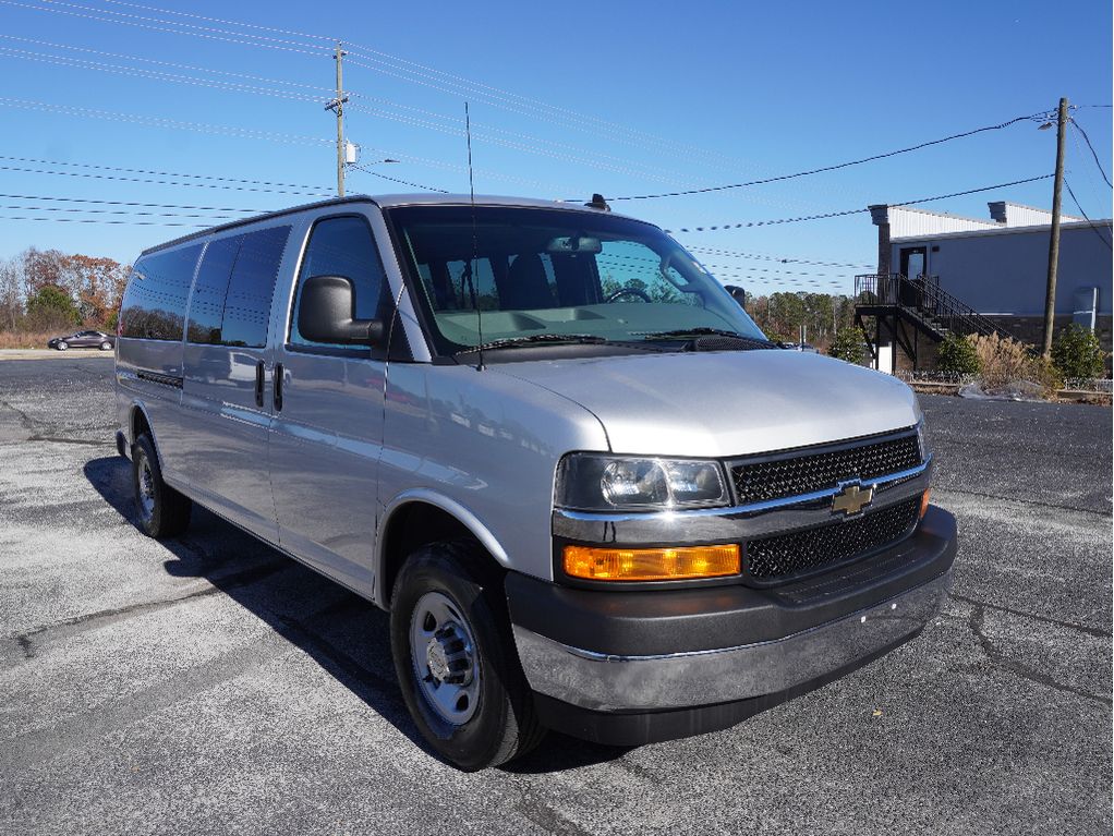 2022 Chevrolet Express Passenger