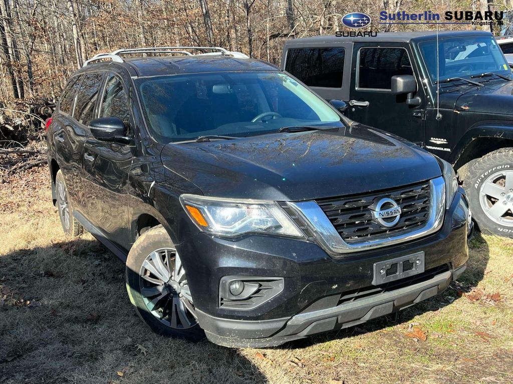 2017 Nissan Pathfinder