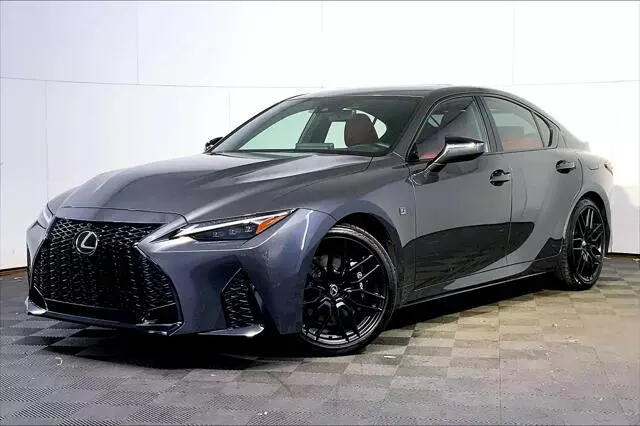 2023 Lexus IS