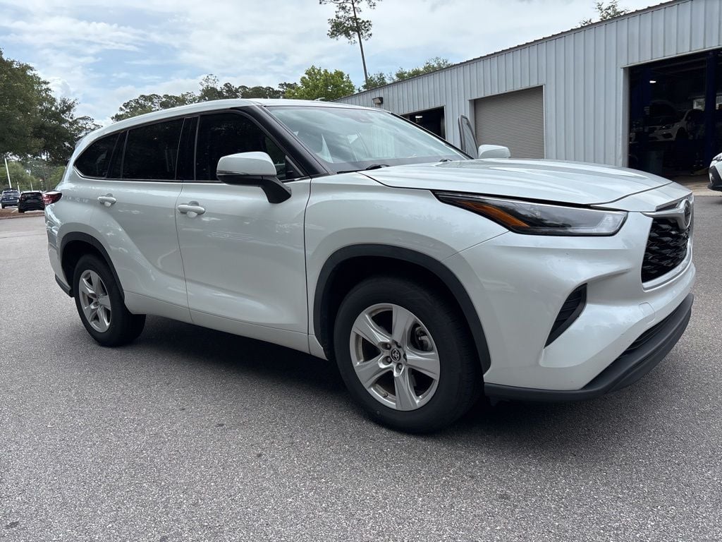 2022 Toyota Highlander L