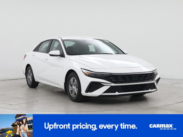 2024 Hyundai Elantra SE
