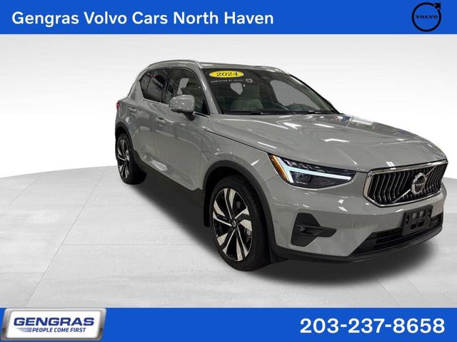2024 Volvo XC40 B5 Plus Bright Theme AWD