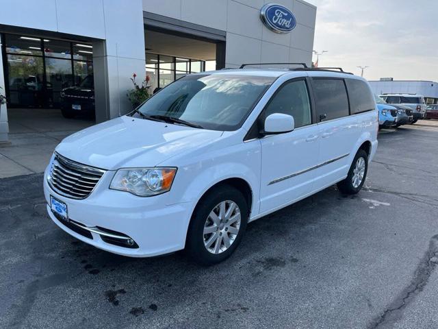 2016 Chrysler Town and Country Touring